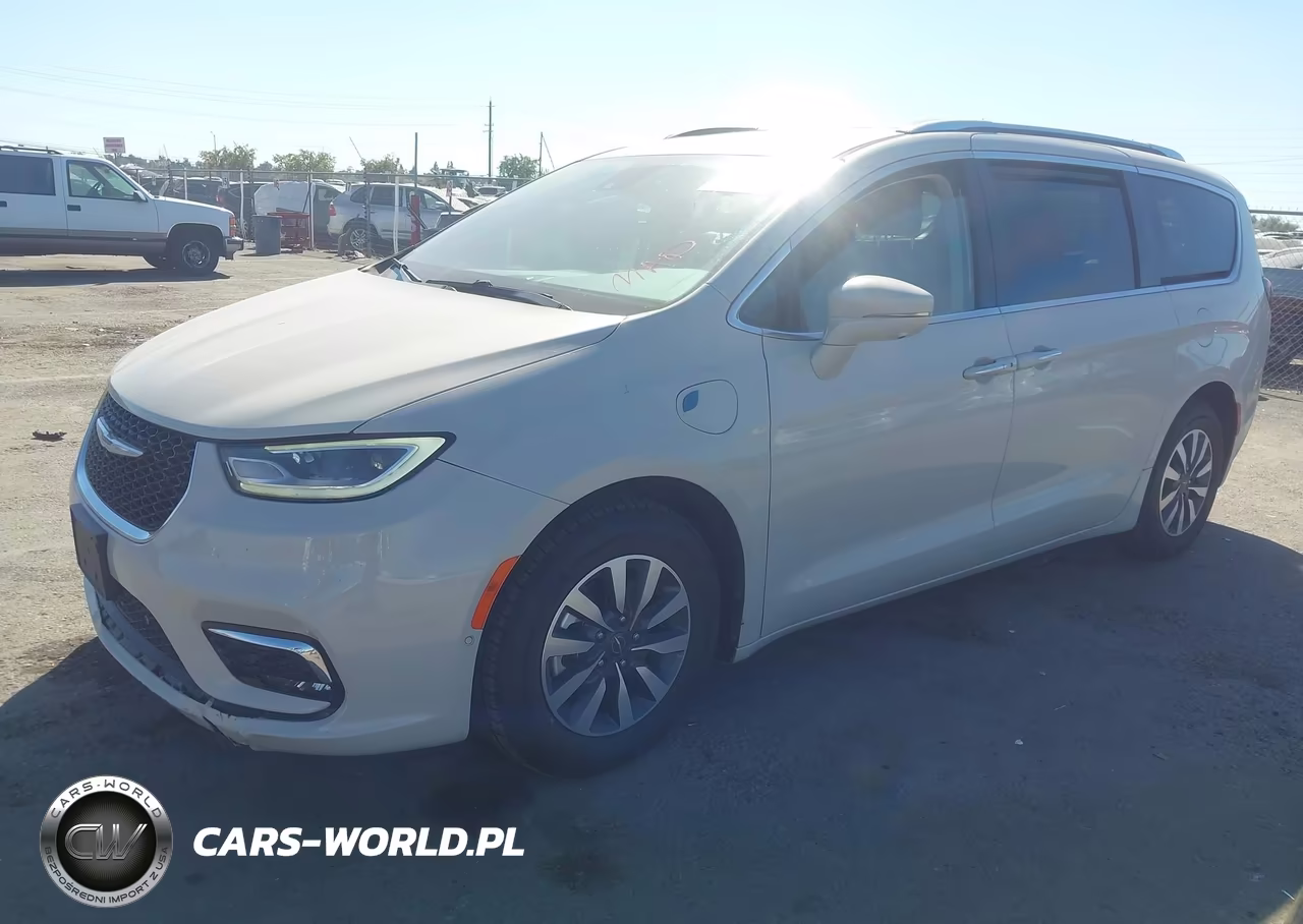 2021 Chrysler Pacifica Hybrid Touring L VIN:2C4RC1L73MR590087 - 2