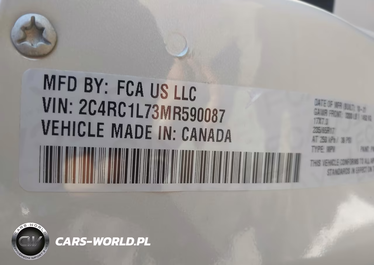 2021 Chrysler Pacifica Hybrid Touring L VIN:2C4RC1L73MR590087 - 9