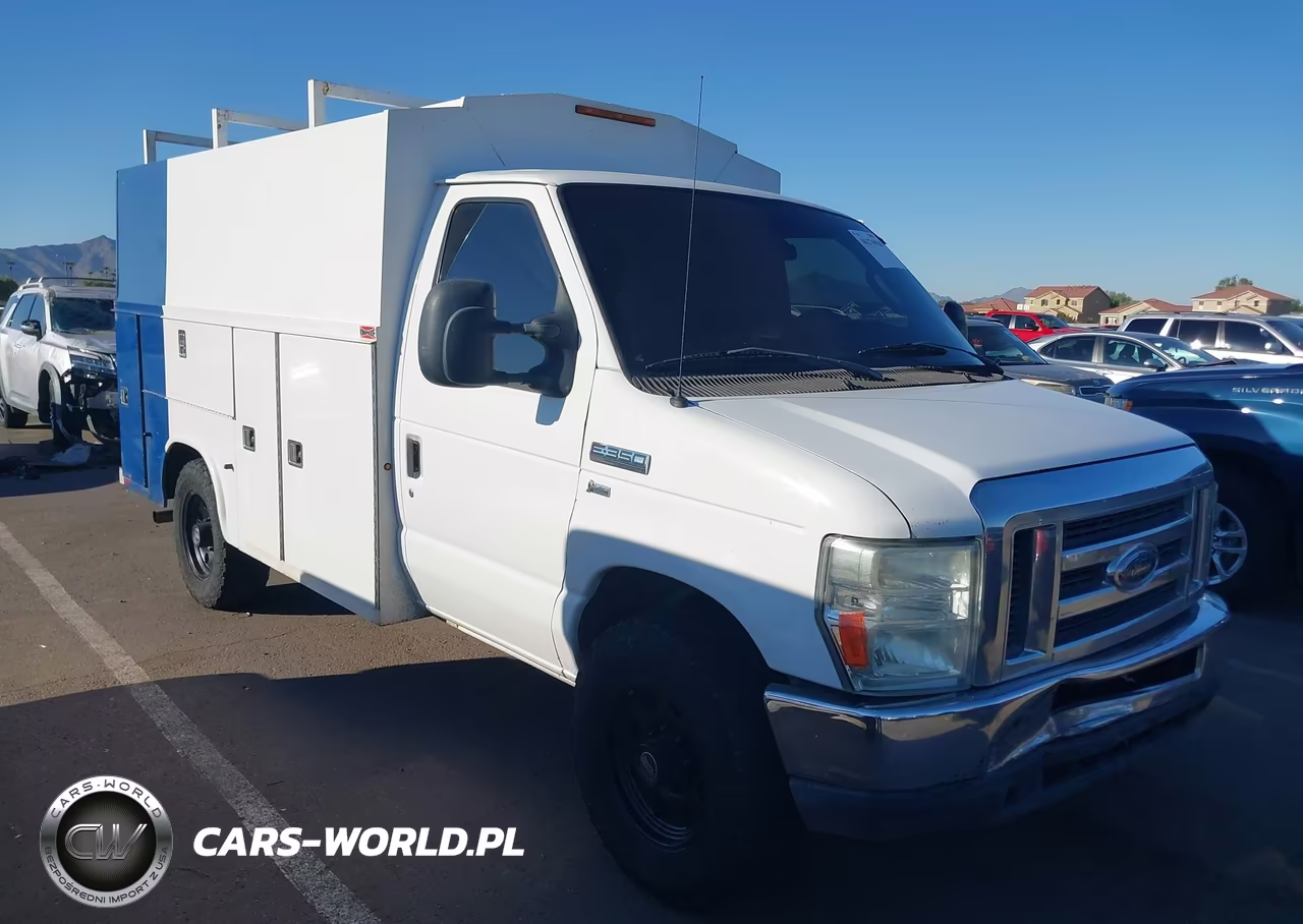 2012 Ford E-350 Cutaway – zdjęcie 1 z 16