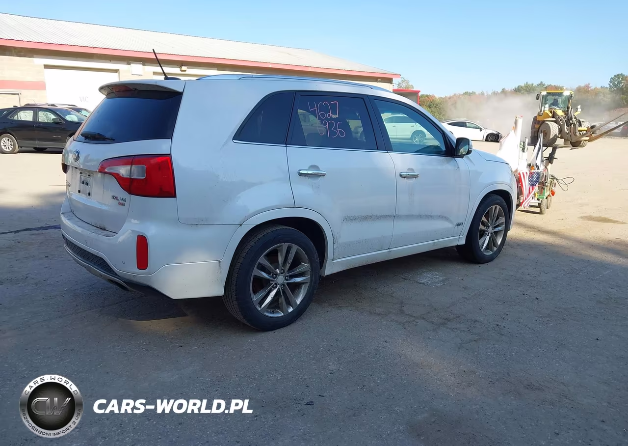 2014 Kia Sorento Limited V6 VIN:5XYKWDA76EG465829 - 4