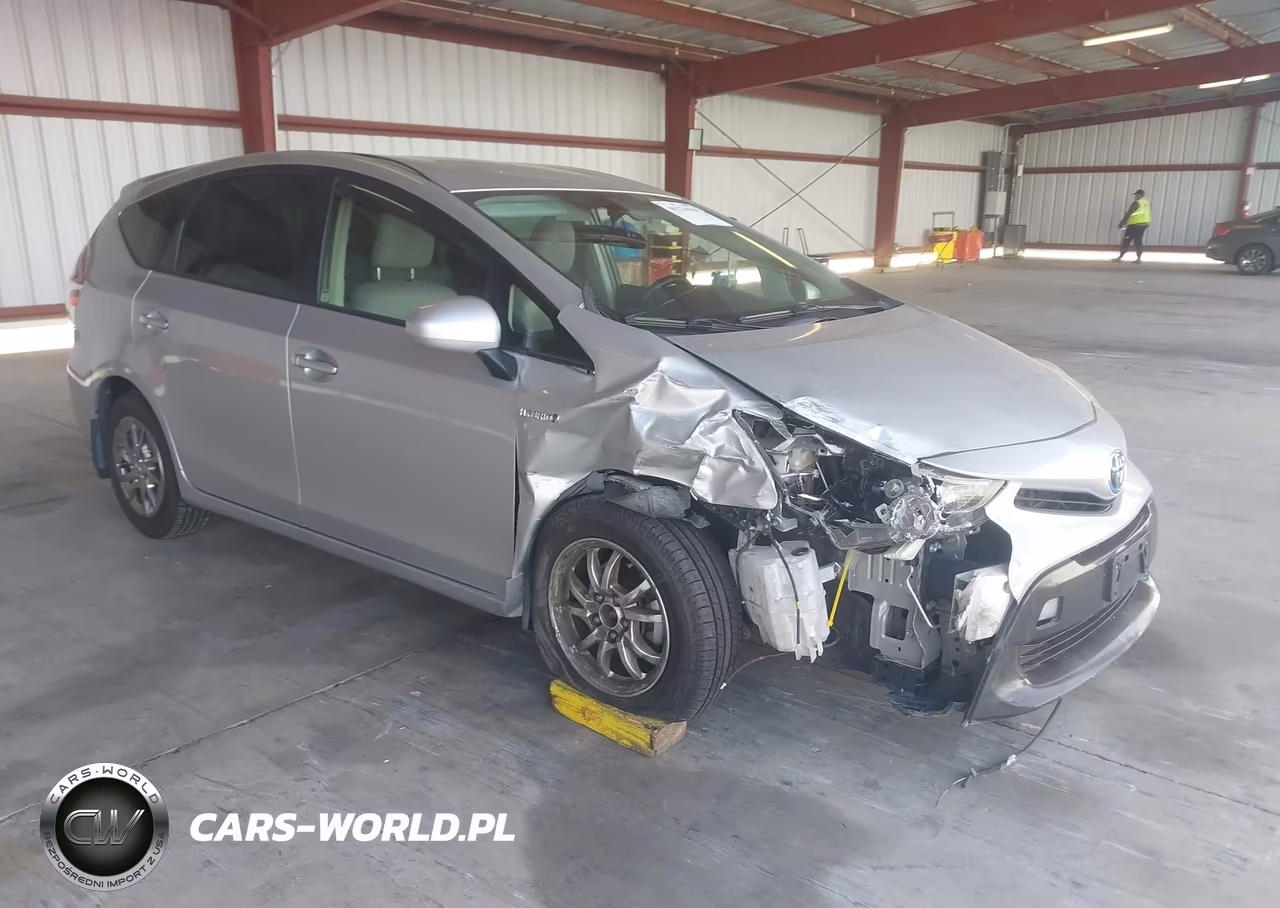2016 Toyota Prius V Four