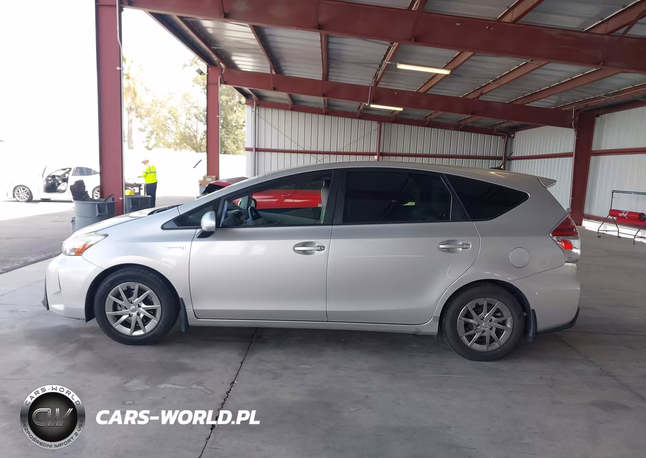 2016 Toyota Prius V Four VIN:JTDZN3EU7GJ048749 - 16