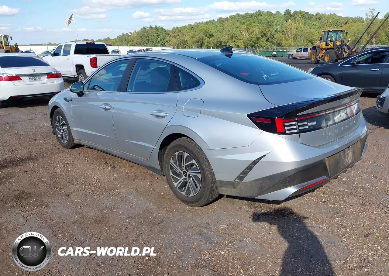 2026 Hyundai Sonata Hybrid Blue VIN:KMHL24JJ5TA187722 - 3