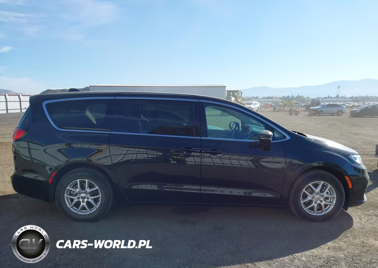 2024 Chrysler Pacifica Touring L VIN:2C4RC1BG7RR101750 - 14