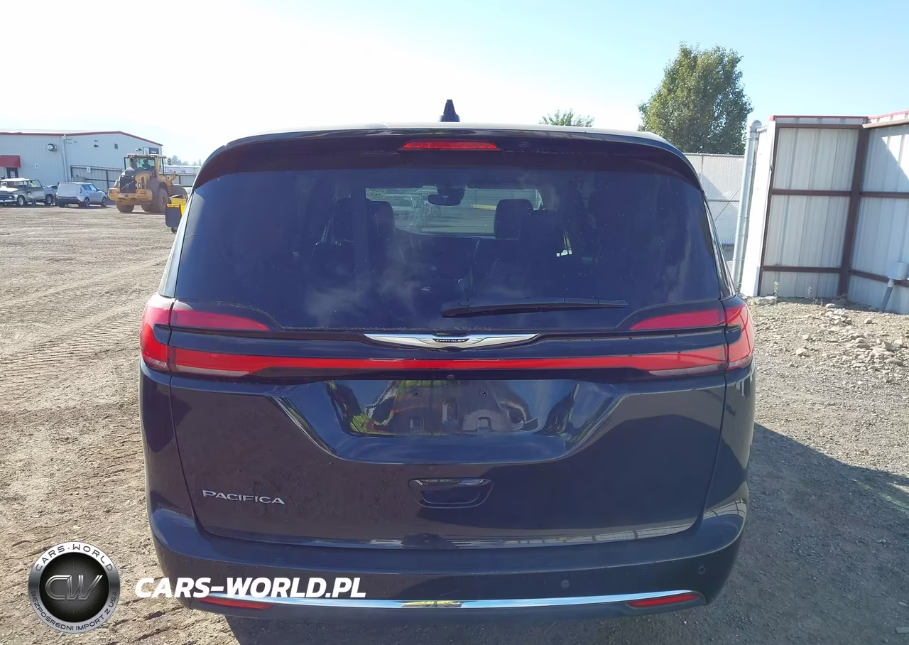 2024 Chrysler Pacifica Touring L VIN:2C4RC1BG7RR101750 - 17