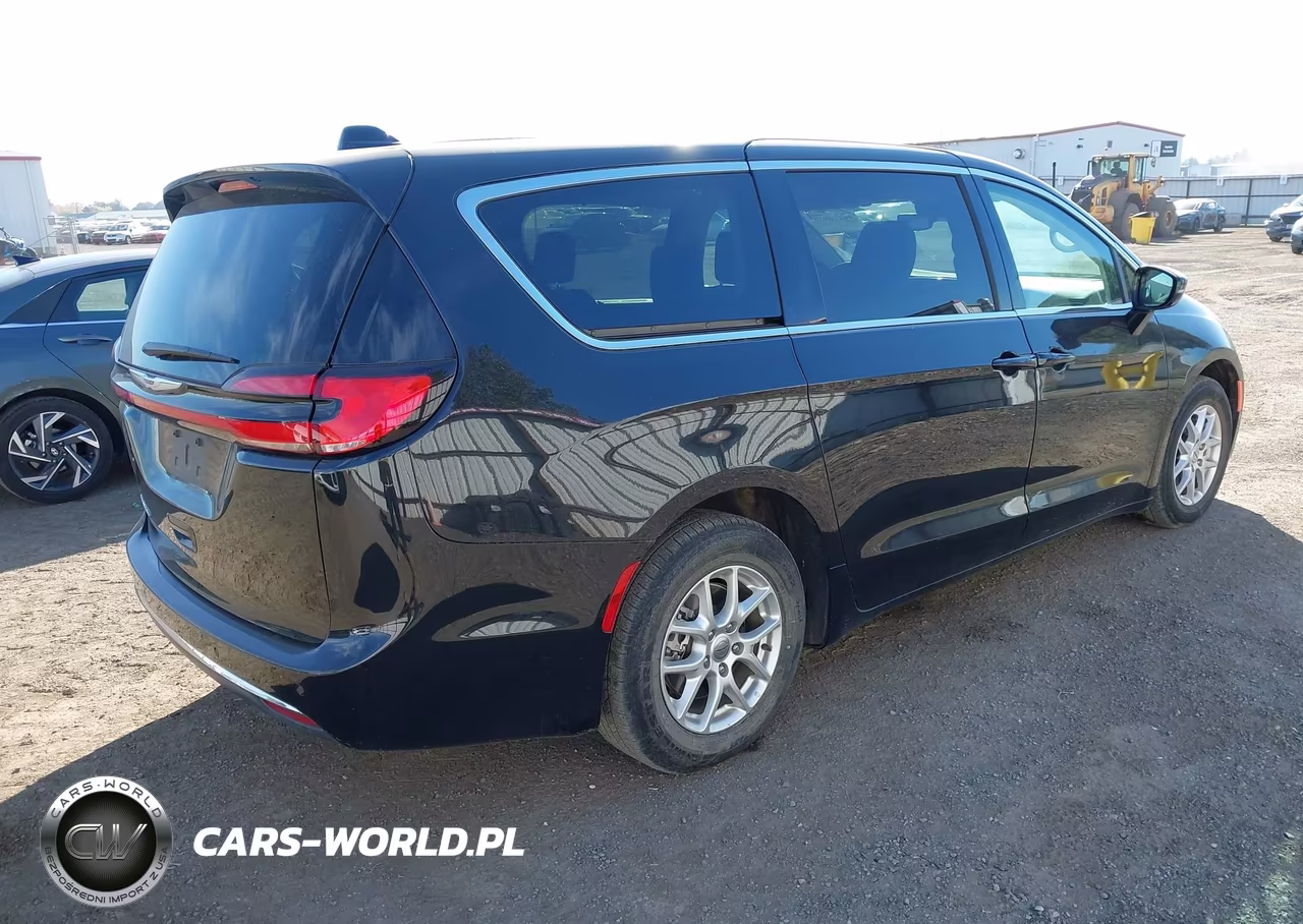 2024 Chrysler Pacifica Touring L VIN:2C4RC1BG7RR101750 - 4