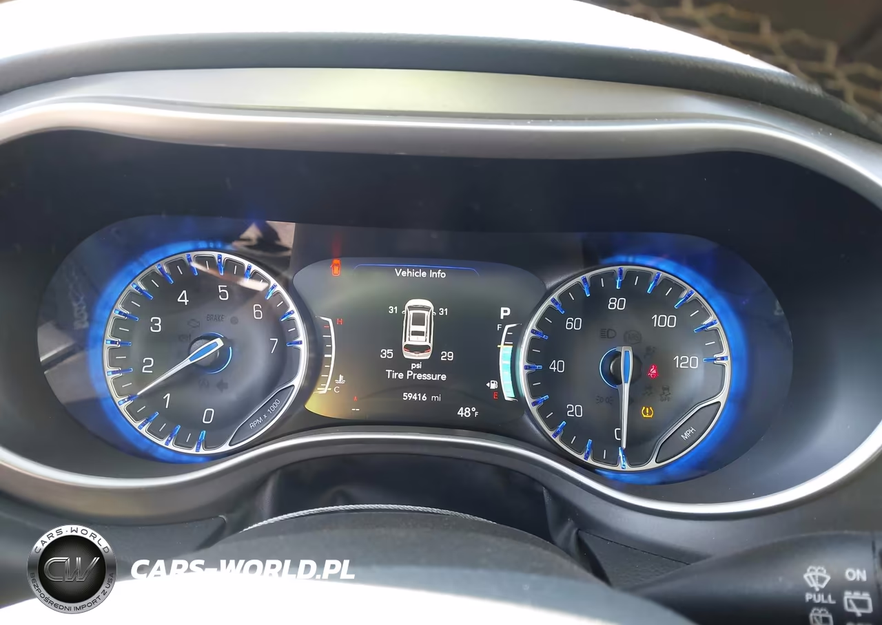 2024 Chrysler Pacifica Touring L VIN:2C4RC1BG7RR101750 - 7