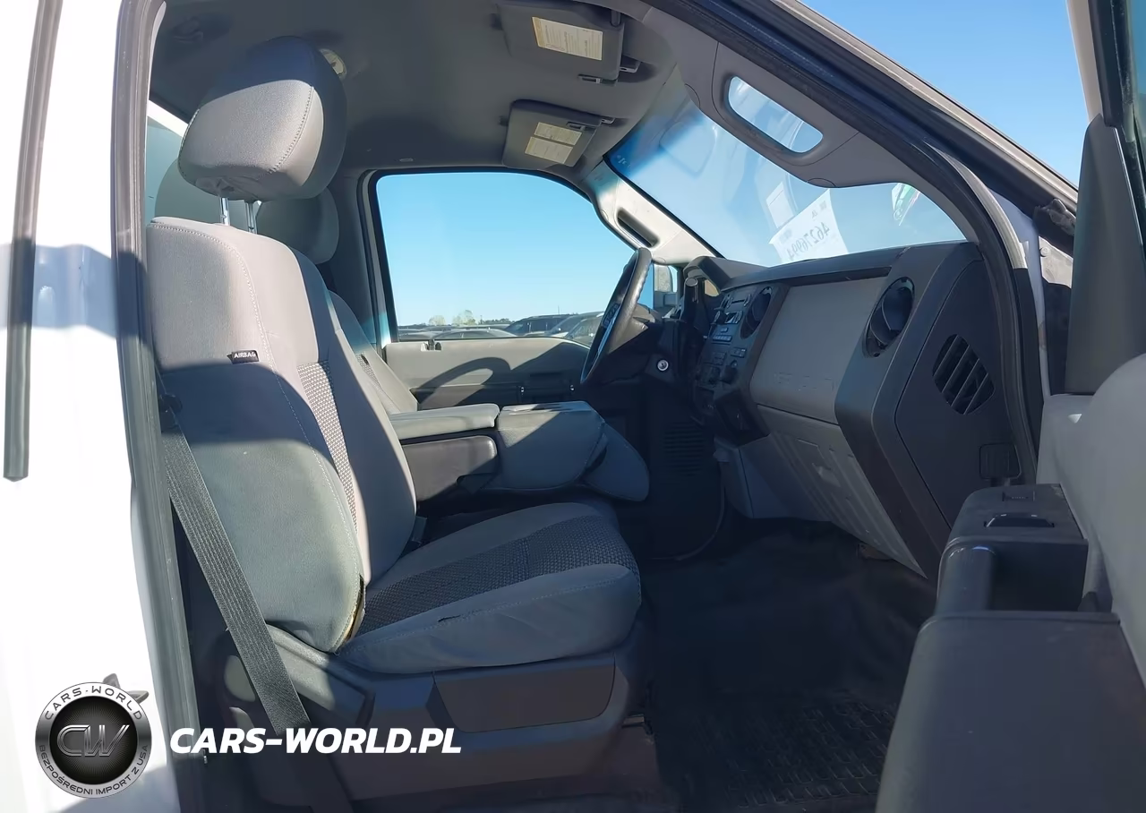 2015 Ford F-550 Chassis Xl VIN:1FDUF5GY9FEA16858 - 5