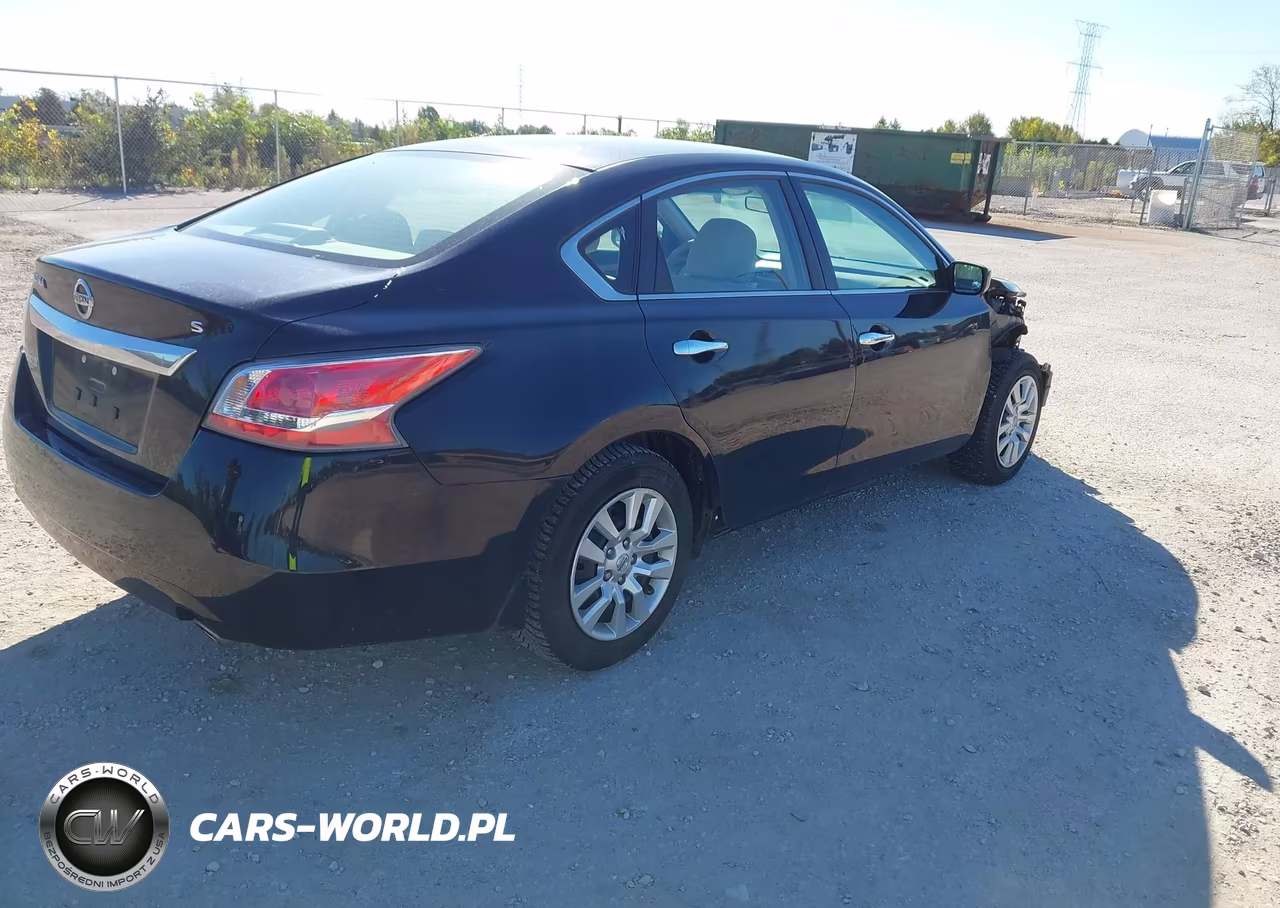 2015 Nissan Altima 2.5 S VIN:1N4AL3AP2FC266920 - 4