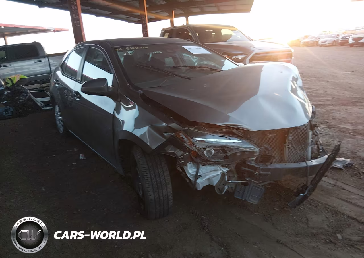 2018 Toyota Corolla Le VIN:5YFBURHE0JP792661 - 1