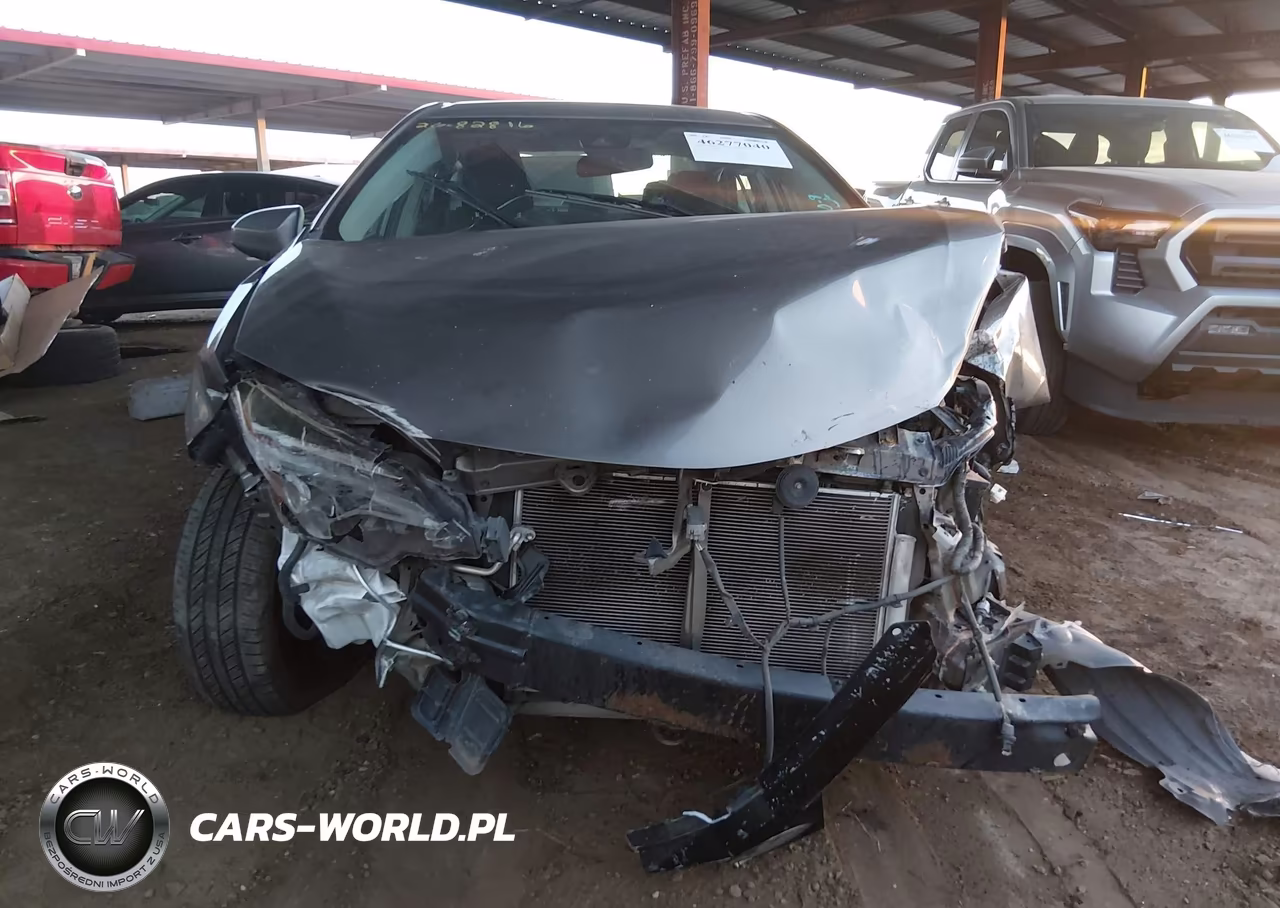2018 Toyota Corolla Le VIN:5YFBURHE0JP792661 - 11