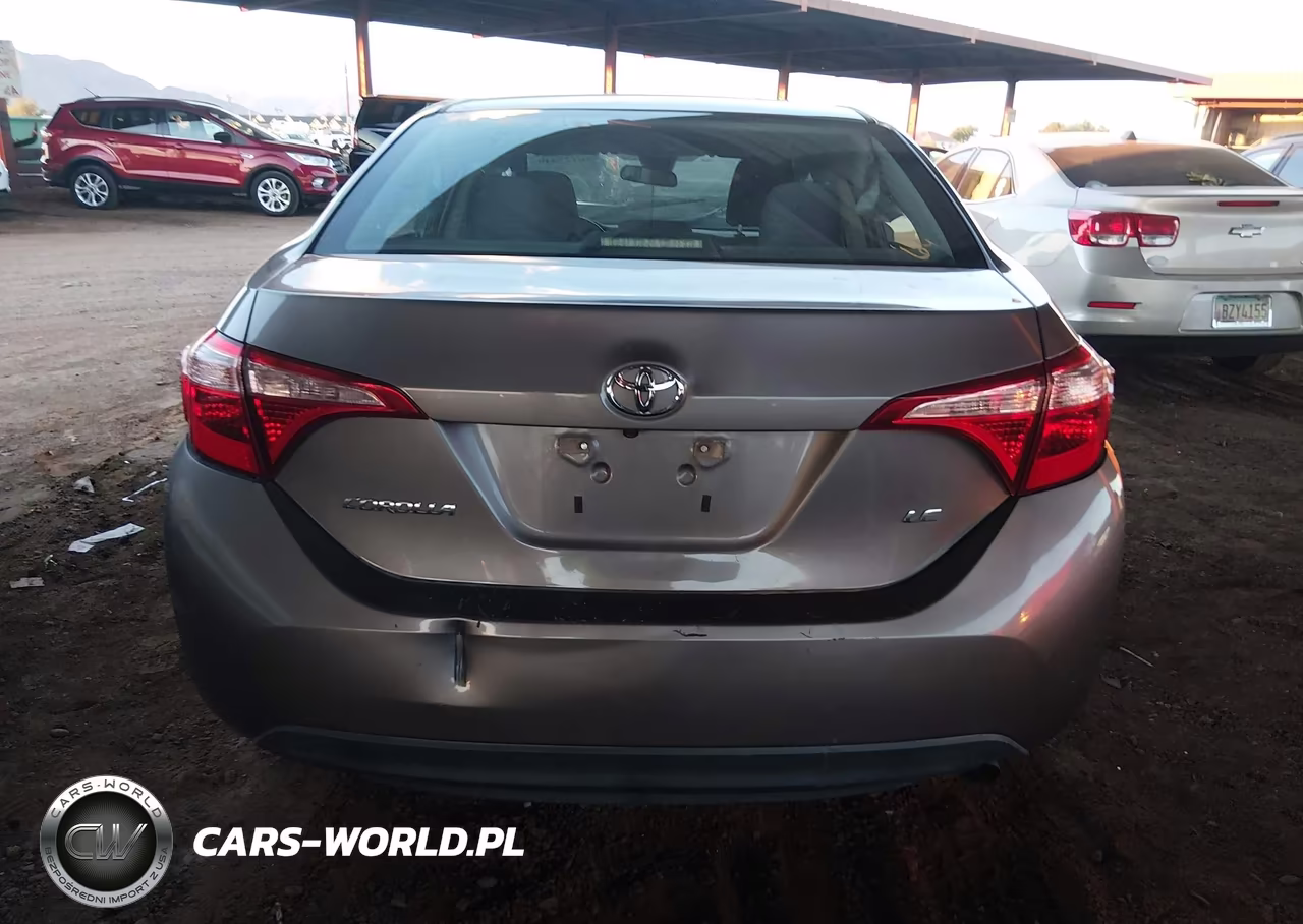 2018 Toyota Corolla Le VIN:5YFBURHE0JP792661 - 15