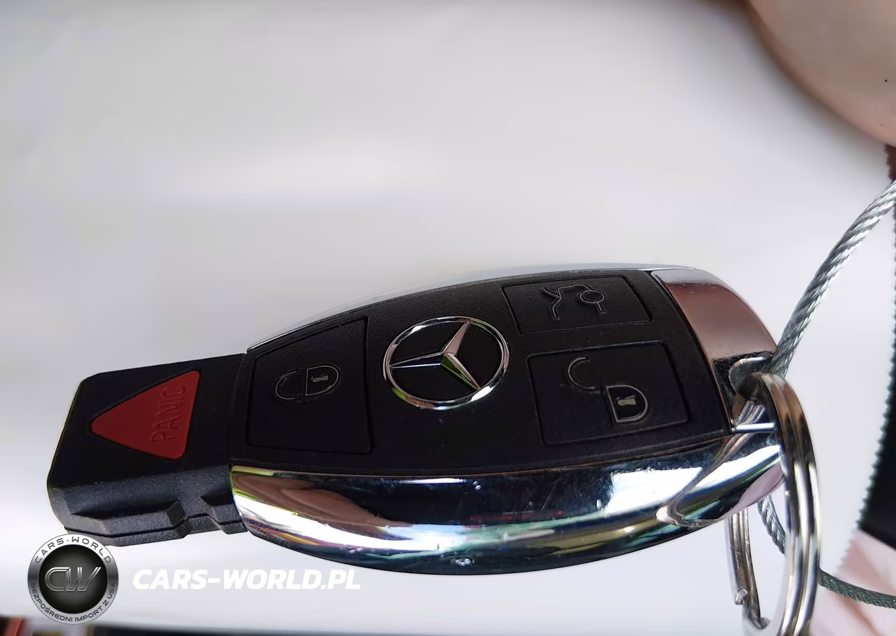 MERCEDES-BENZ C 300 VIN:55SWF4JB4GU129787 - 11