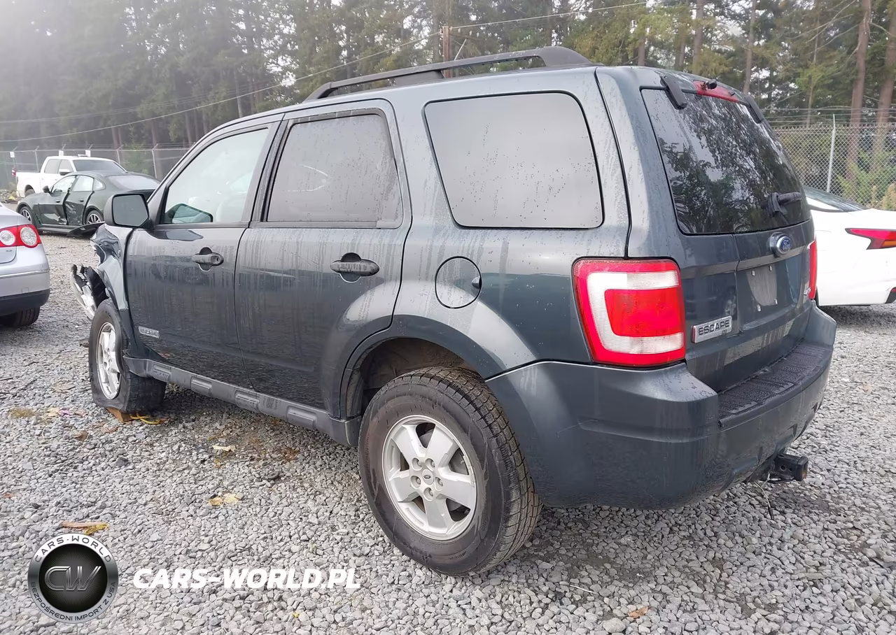 2008 Ford Escape Xlt VIN:1FMCU93128KD84031 - 3