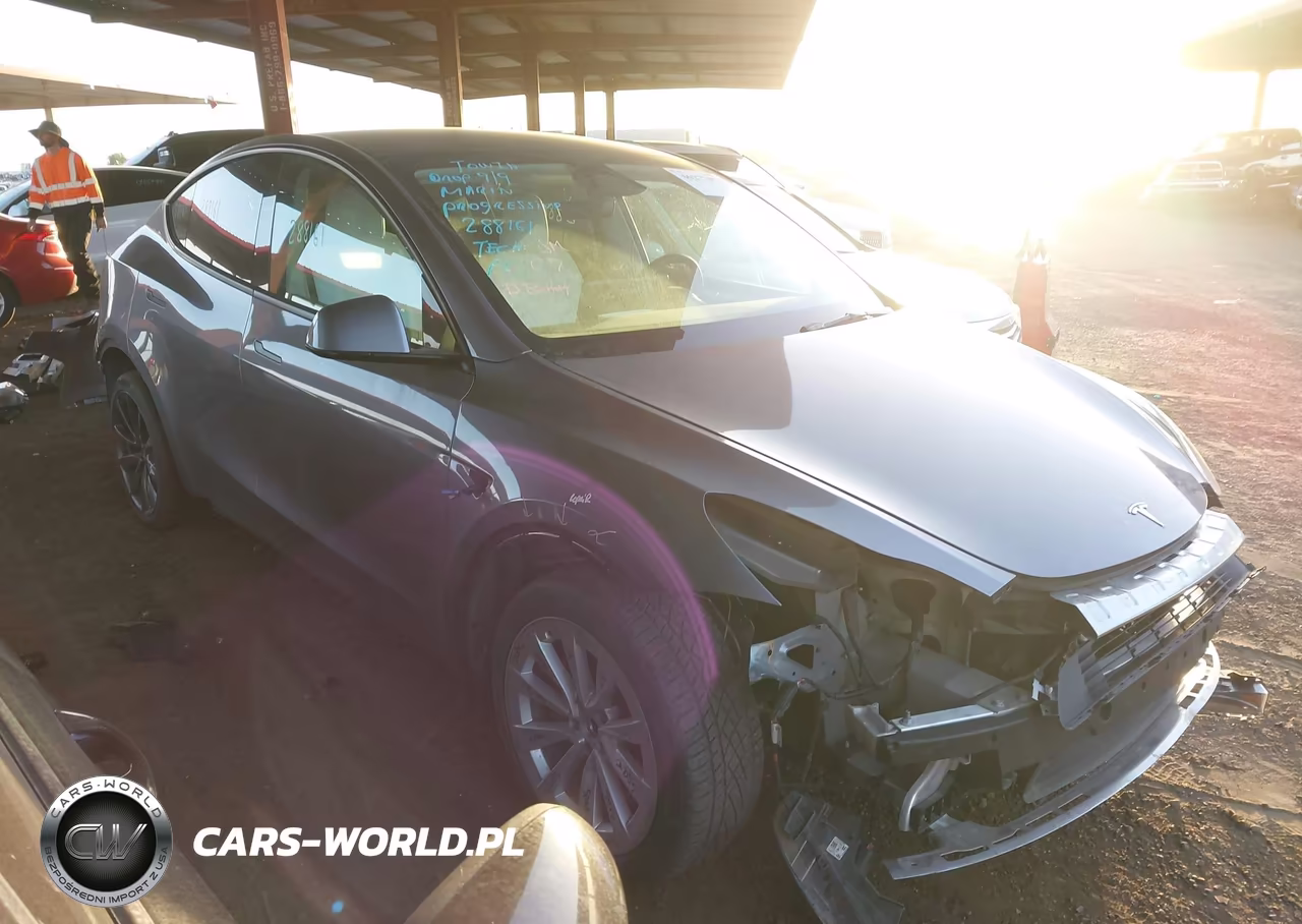 2025 Tesla Model Y Long Range Dual Motor All-Wheel Drive