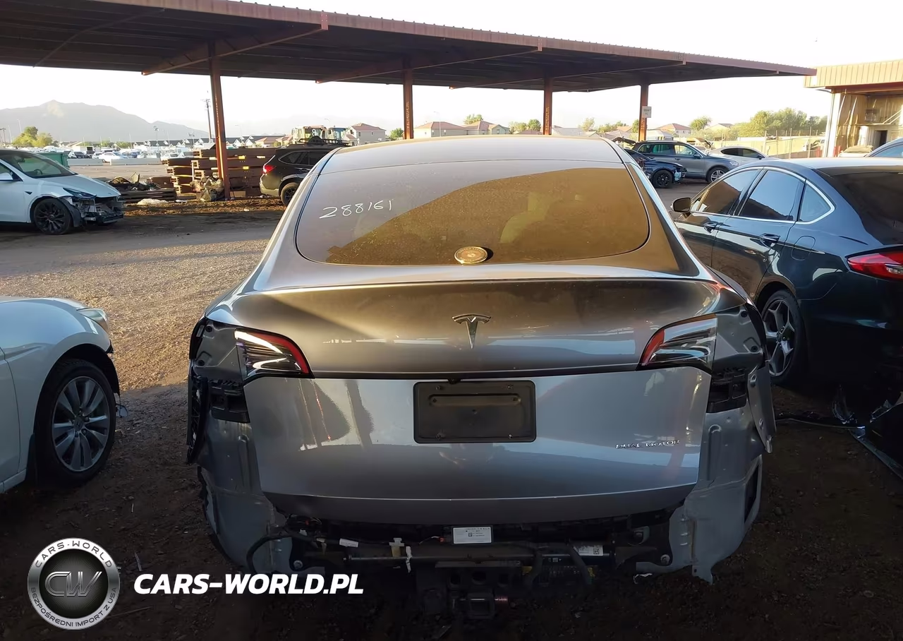 2025 Tesla Model Y Long Range Dual Motor All-Wheel Drive VIN:7SAYGDEE1SF288161 - 16