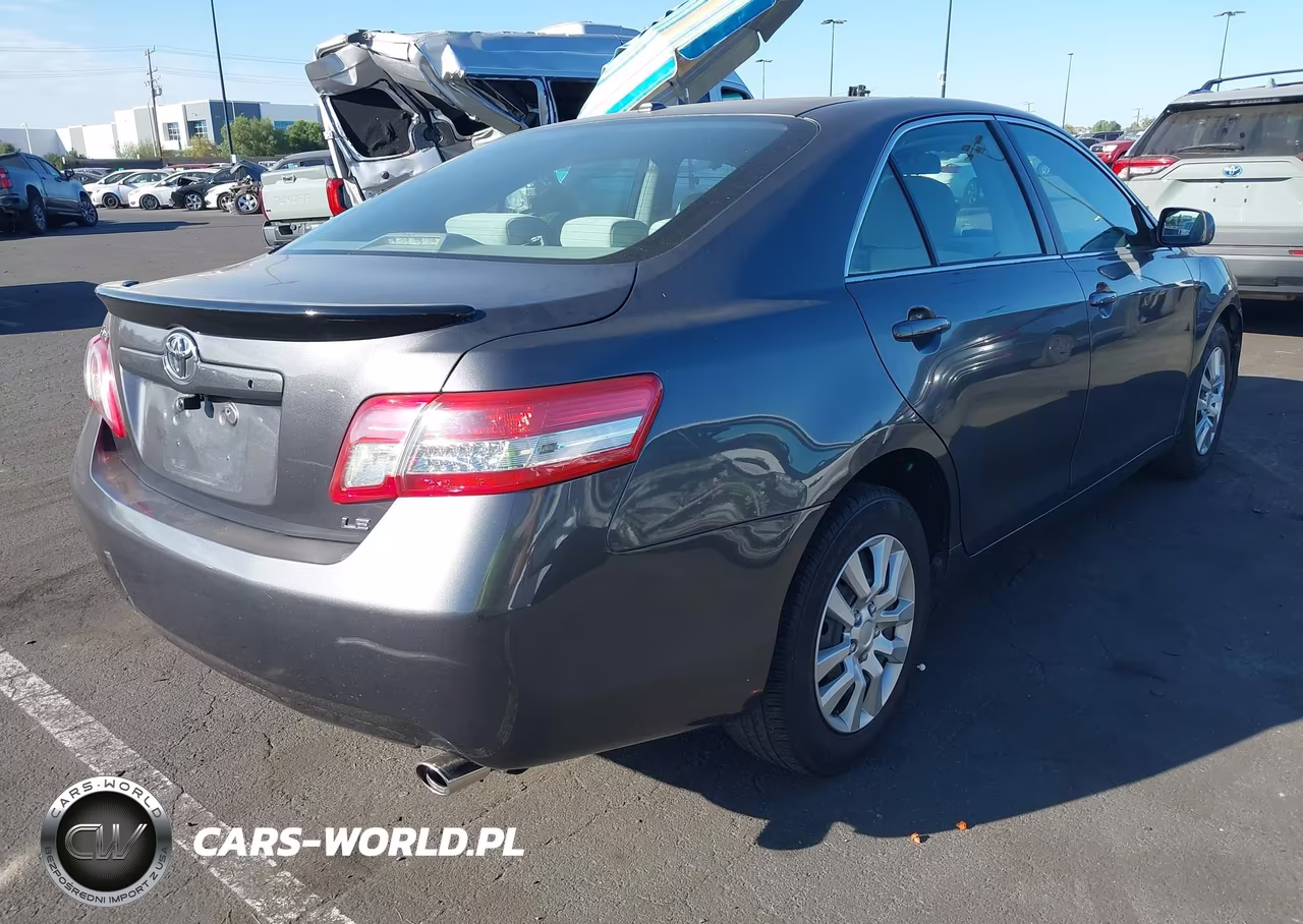 2010 Toyota Camry Le VIN:4T1BF3EK8AU046037 - 4