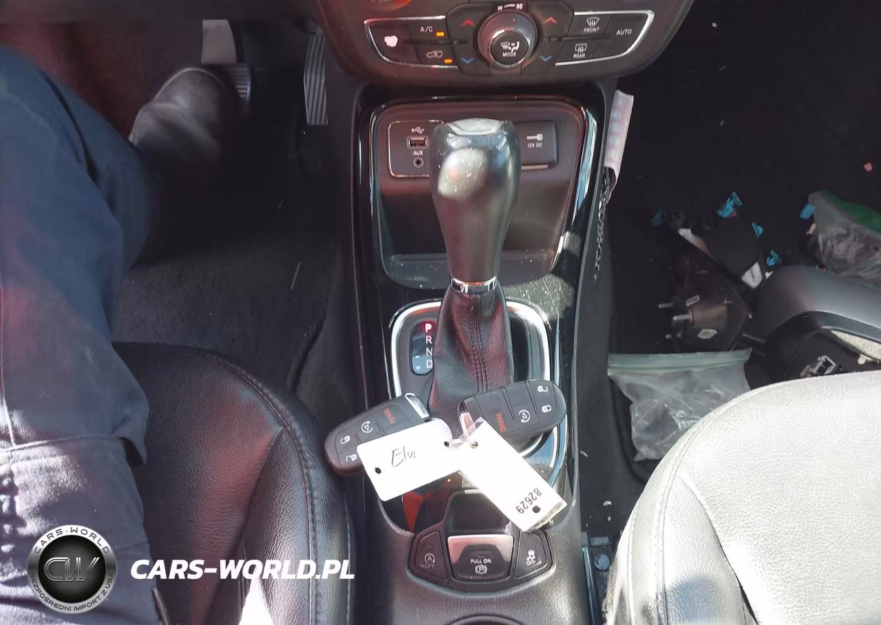 2018 Jeep Compass Altitude Fwd VIN:3C4NJCBB3JT460714 - 11