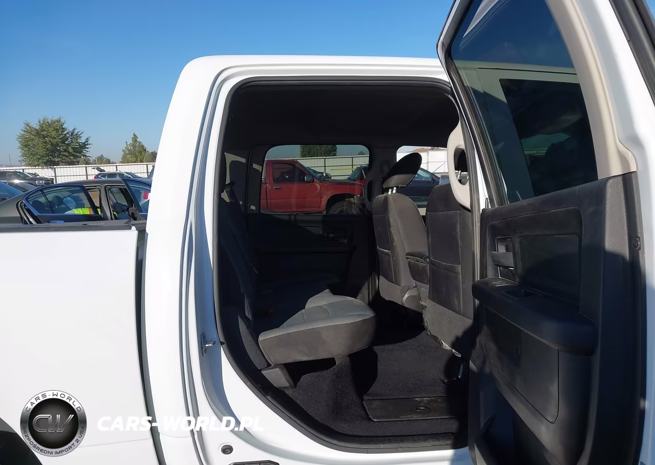 2022 Ram 1500 Classic Tradesman 4X4 5'7 Box VIN:3C6RR7KG5NG310574 - 8