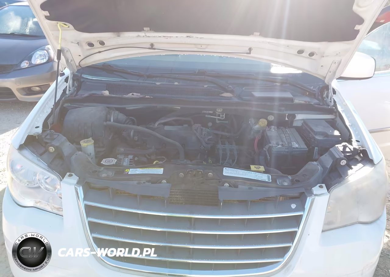 2010 Chrysler Town & Country Touring VIN:2A4RR5D15AR289164 - 10