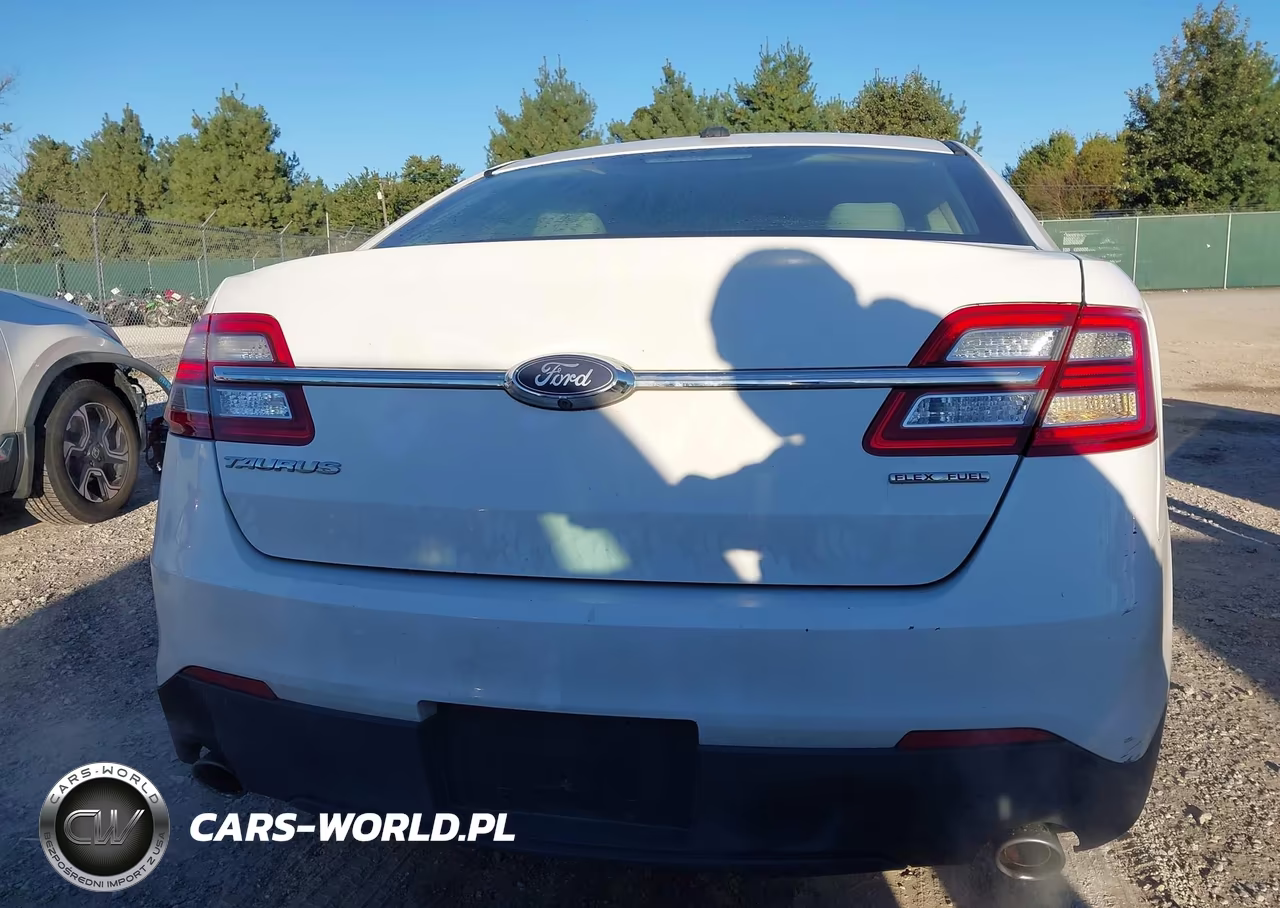 2017 Ford Taurus Se VIN:1FAHP2D88HG118140 - 16