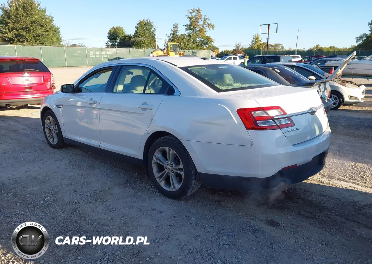 2017 Ford Taurus Se VIN:1FAHP2D88HG118140 - 3