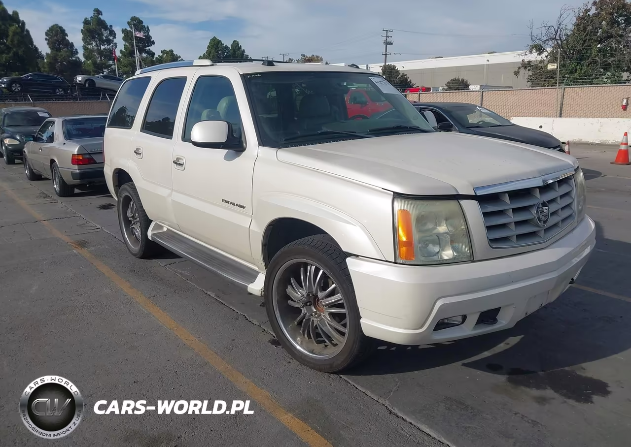 2004 Cadillac Escalade Standard