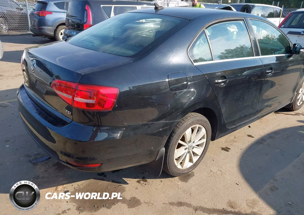 2015 Volkswagen Jetta 1.8T Se VIN:3VWD17AJ8FM333466 - 4