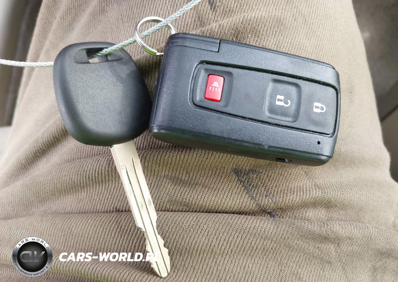 2007 Toyota Prius VIN:JTDKB20U077594317 - 11