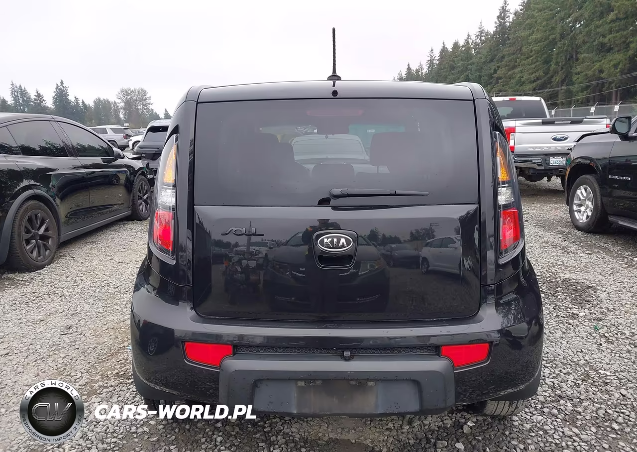 2011 Kia Soul + VIN:KNDJT2A25B7249153 - 16