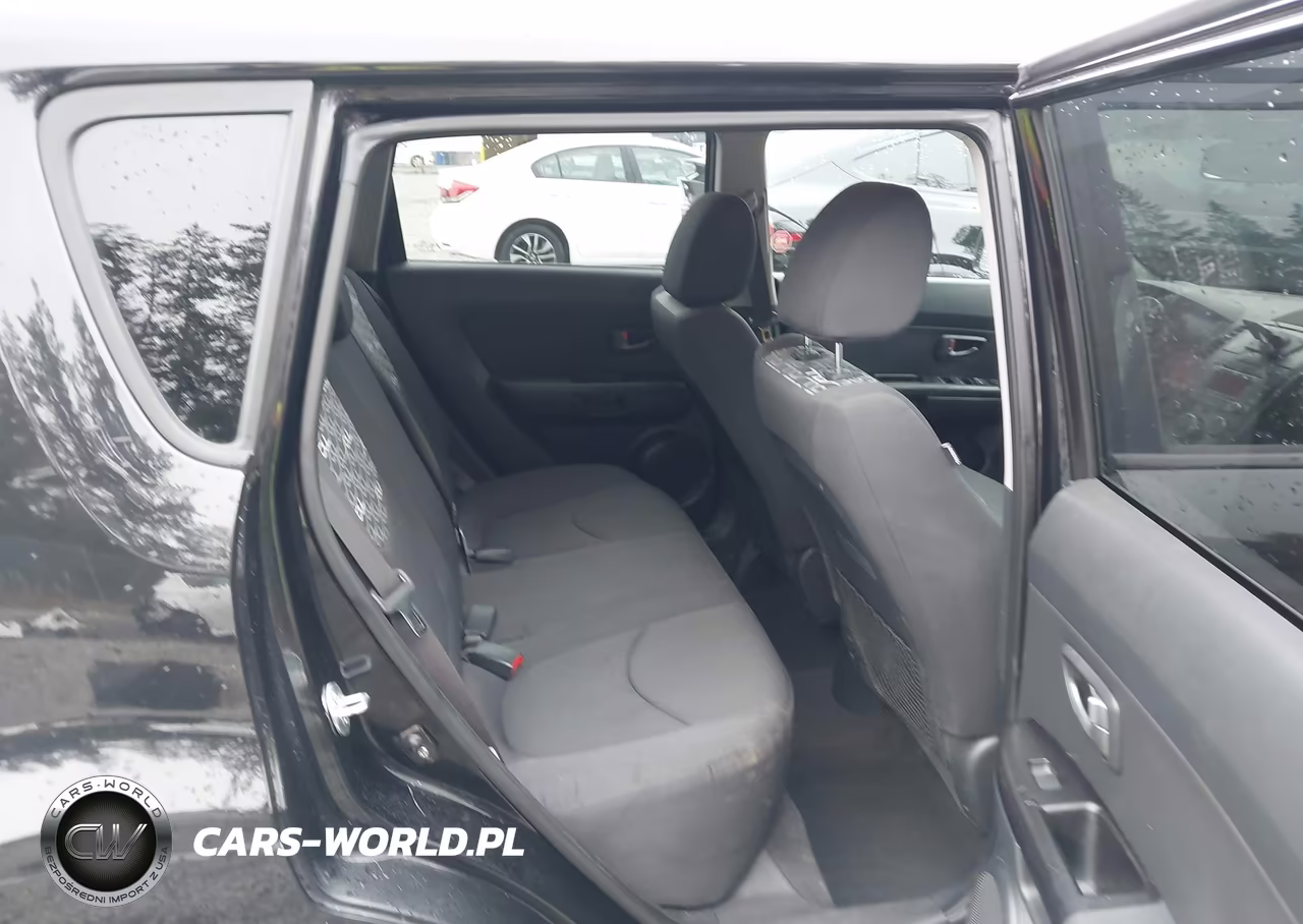 2011 Kia Soul + VIN:KNDJT2A25B7249153 - 18