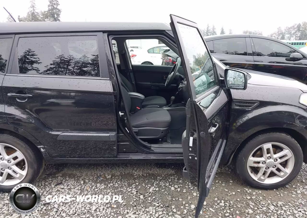 2011 Kia Soul + VIN:KNDJT2A25B7249153 - 5
