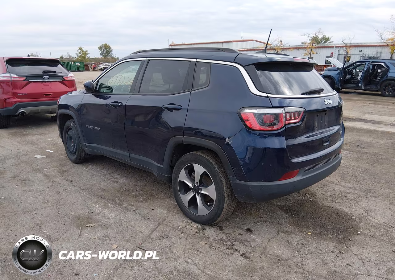 2018 Jeep Compass Latitude Fwd VIN:3C4NJCBB7JT134186 - 3
