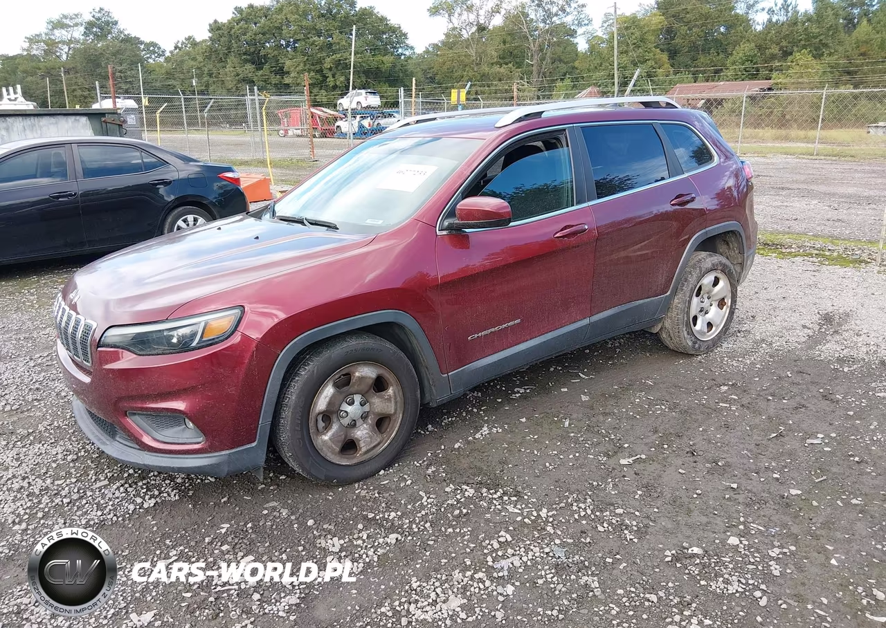2019 Jeep Cherokee Latitude Fwd VIN:1C4PJLCB6KD108855 - 2