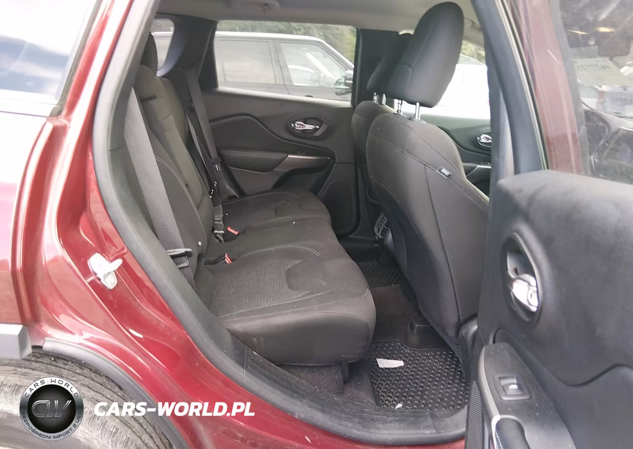 2019 Jeep Cherokee Latitude Fwd VIN:1C4PJLCB6KD108855 - 8