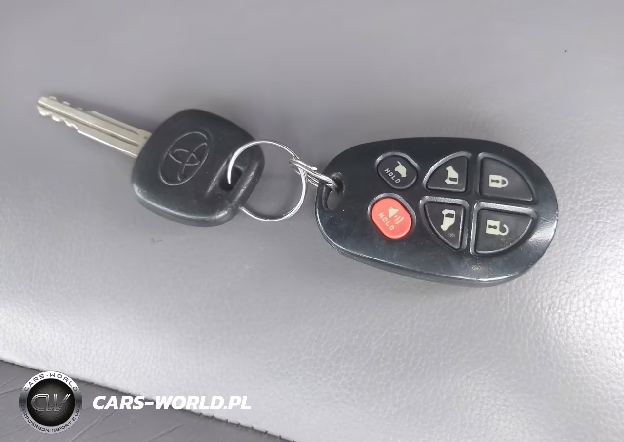 2008 Toyota Sienna Limited VIN:5TDBK22C58S015303 - 11