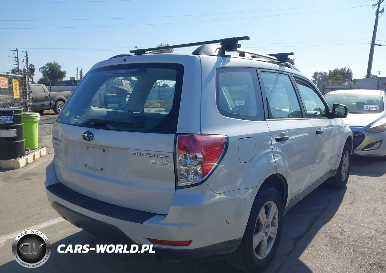 2012 Subaru Forester 2.5X VIN:JF2SHABC7CH415032 - 4