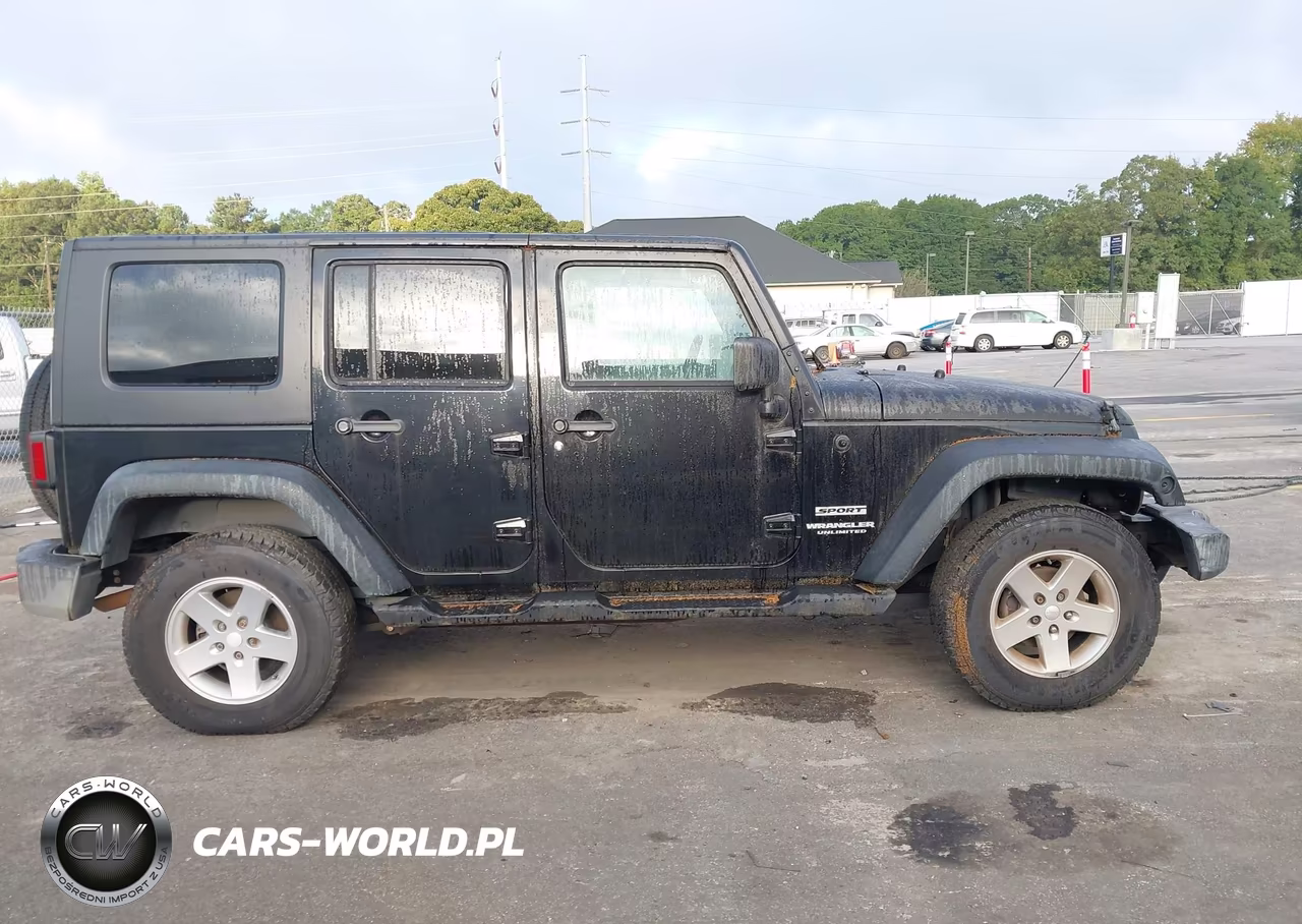 2010 Jeep Wrangler Unlimited Sport VIN:1J4BA3H18AL184943 - 13