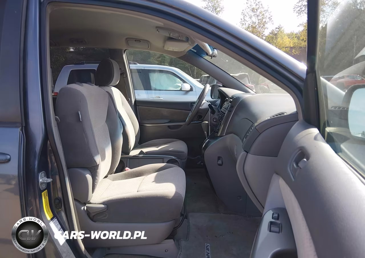 2010 Toyota Sienna Le VIN:5TDJK4CC7AS032342 - 5