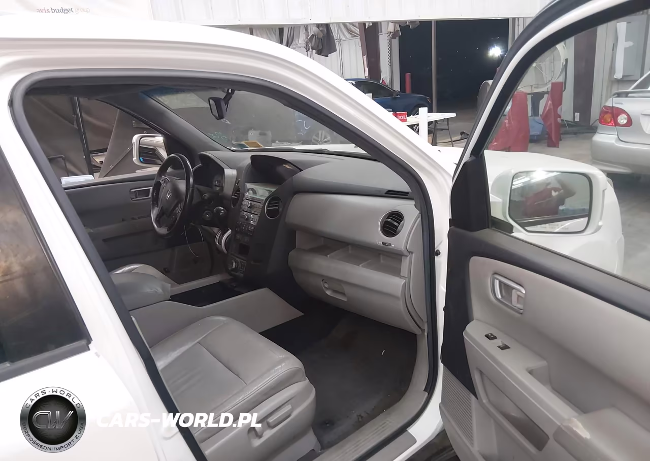 2011 Honda Pilot Touring VIN:5FNYF4H96BB093154 - 5