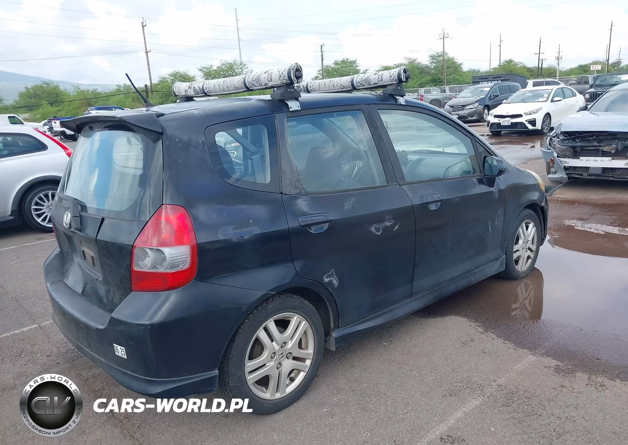 2007 Honda Fit Sport VIN:JHMGD38657S037541 - 4