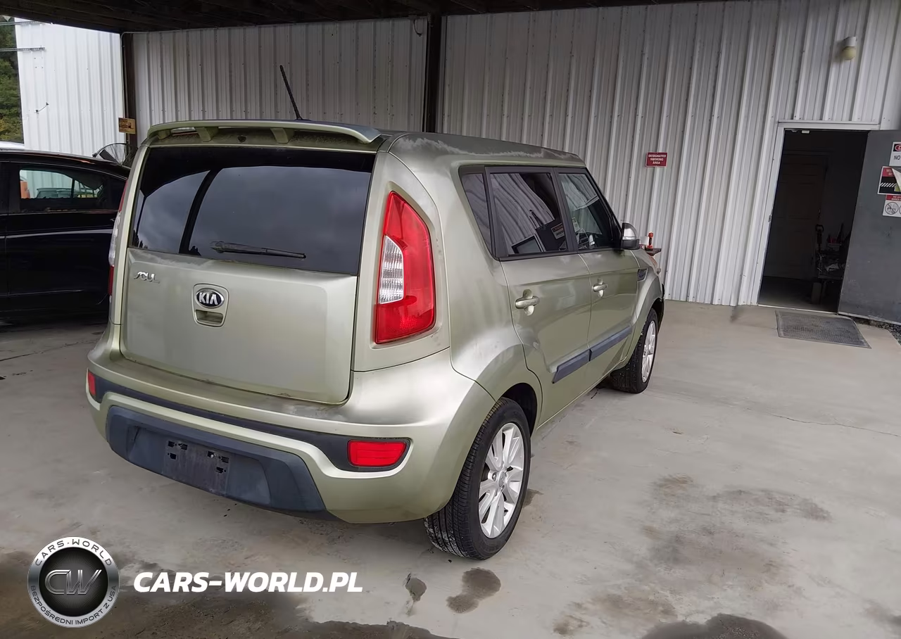 2013 Kia Soul + VIN:KNDJT2A64D7526235 - 4