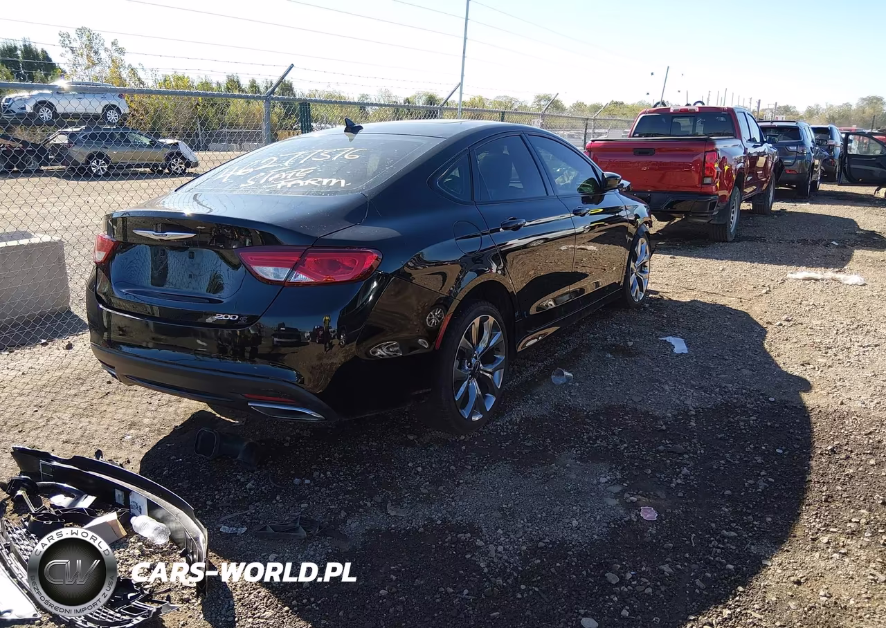 2016 Chrysler 200 S VIN:1C3CCCBG7GN100307 - 4
