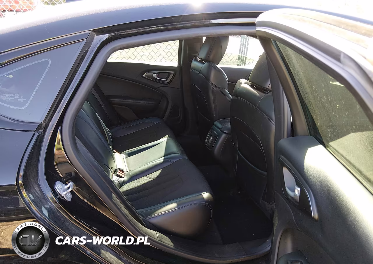 2016 Chrysler 200 S VIN:1C3CCCBG7GN100307 - 8