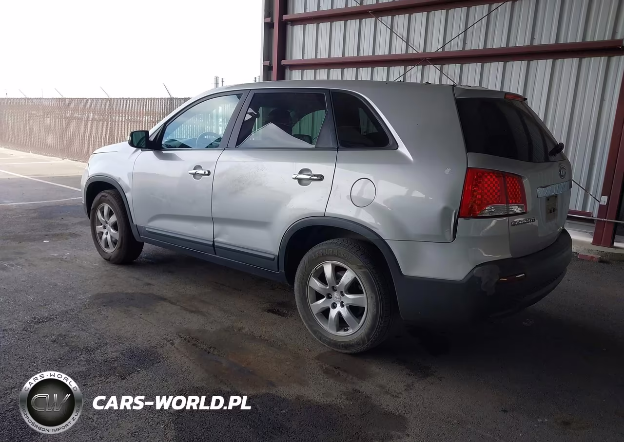 2011 Kia Sorento Lx V6 VIN:5XYKT4A21BG159579 - 3
