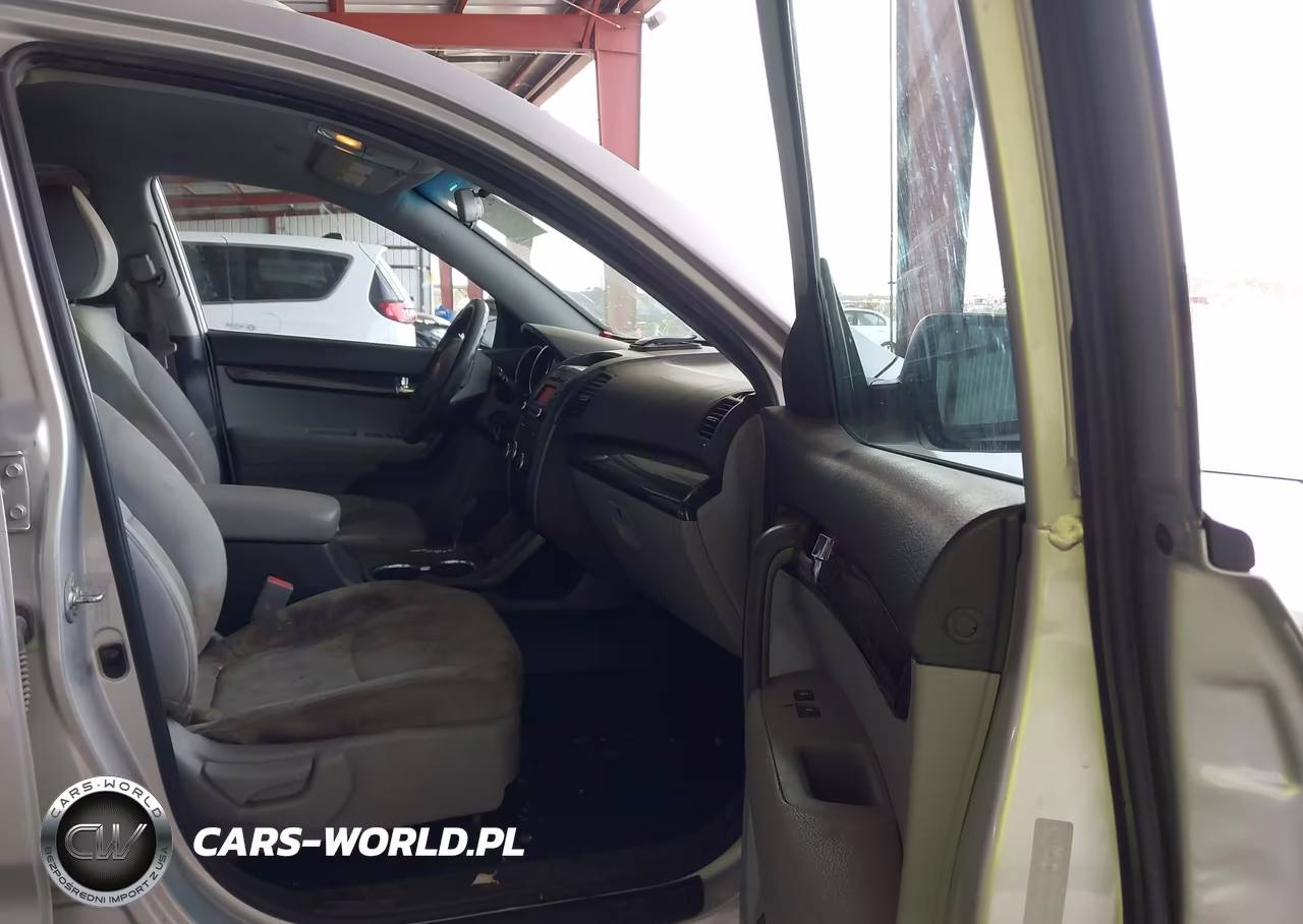 2011 Kia Sorento Lx V6 VIN:5XYKT4A21BG159579 - 5