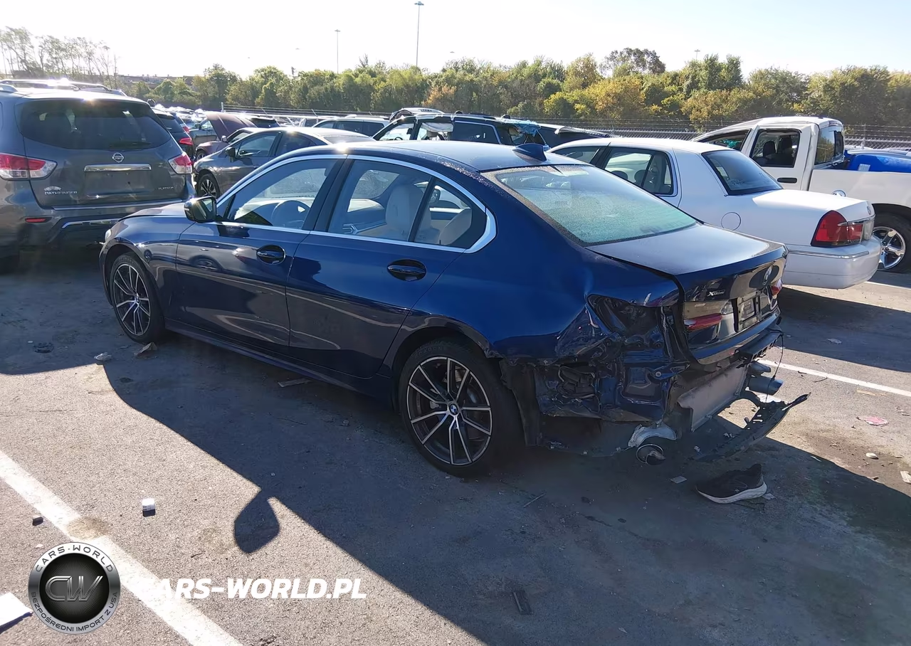 2019 BMW 330I xDrive VIN:WBA5R7C51KAJ83754 - 3