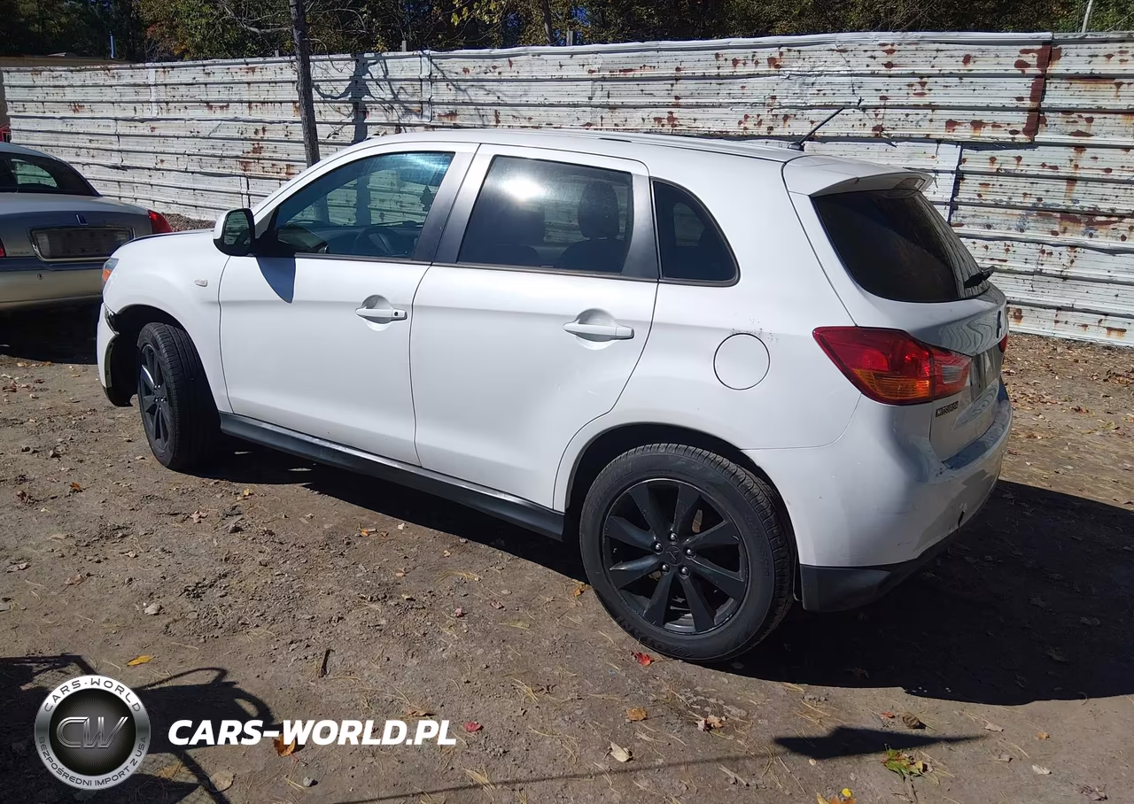 2015 Mitsubishi Outlander Sport Es VIN:4A4AR3AUXFE030527 - 3