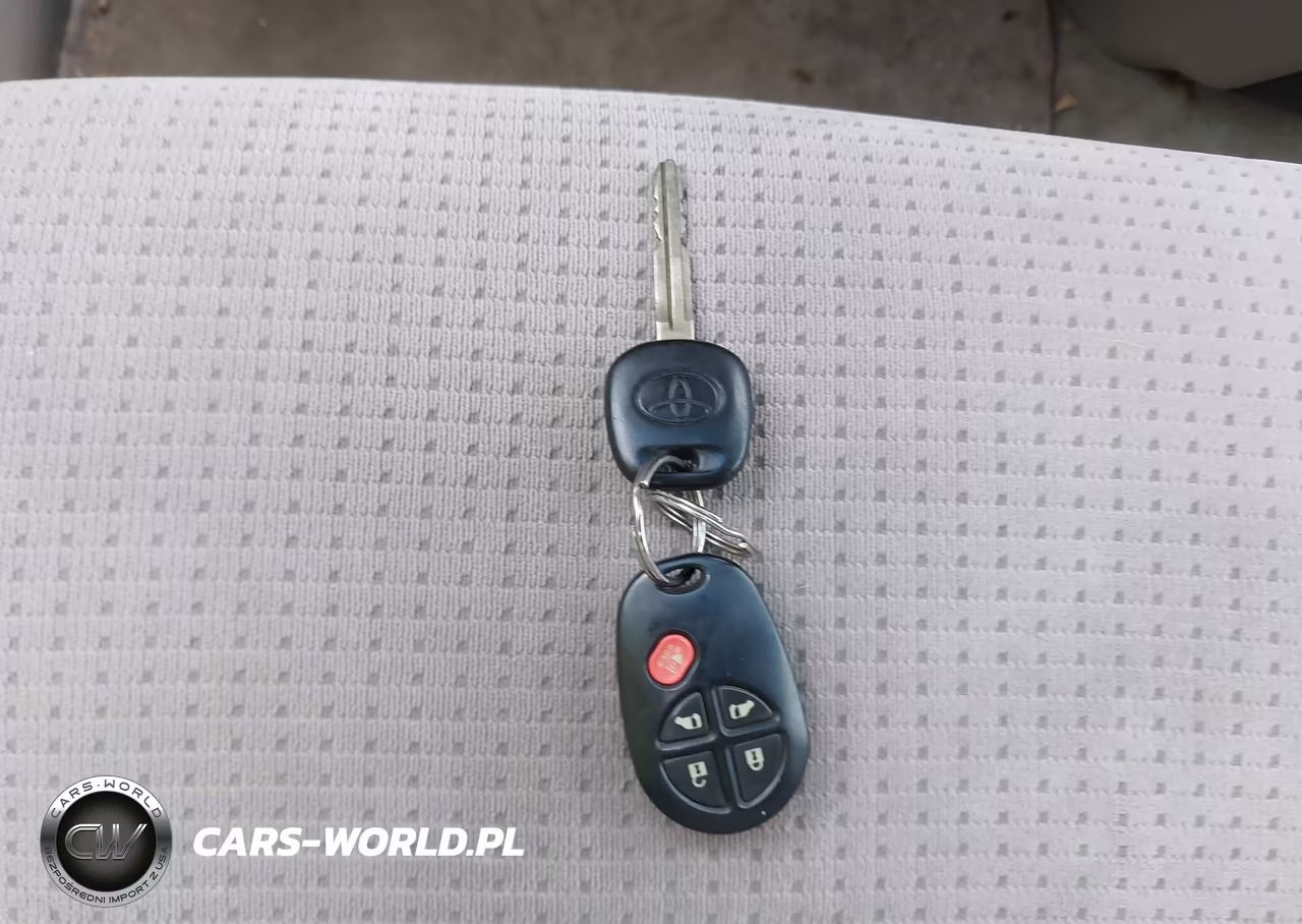2008 Toyota Sienna Le VIN:5TDZK23C98S122707 - 11