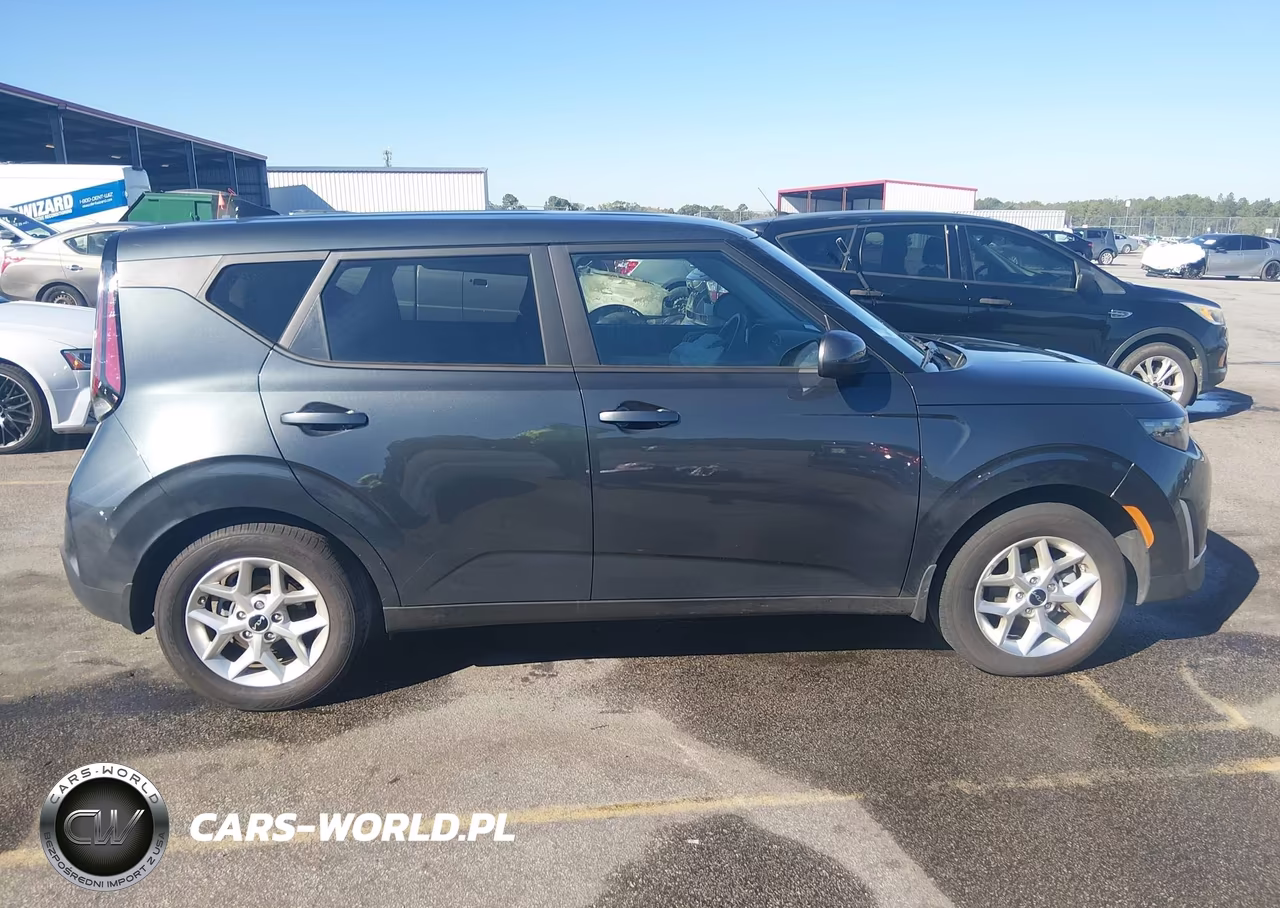 2025 Kia Soul Lx VIN:KNDJ23AU1S7256725 - 13